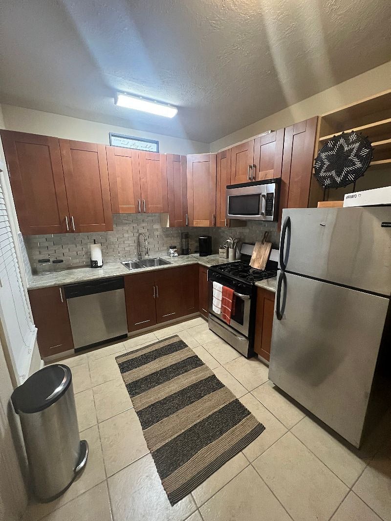 Furnished Finder property 360967_2 photo 1