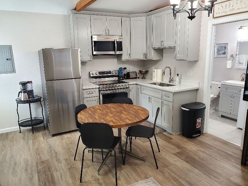 Furnished Finder property 360994_4 photo 14