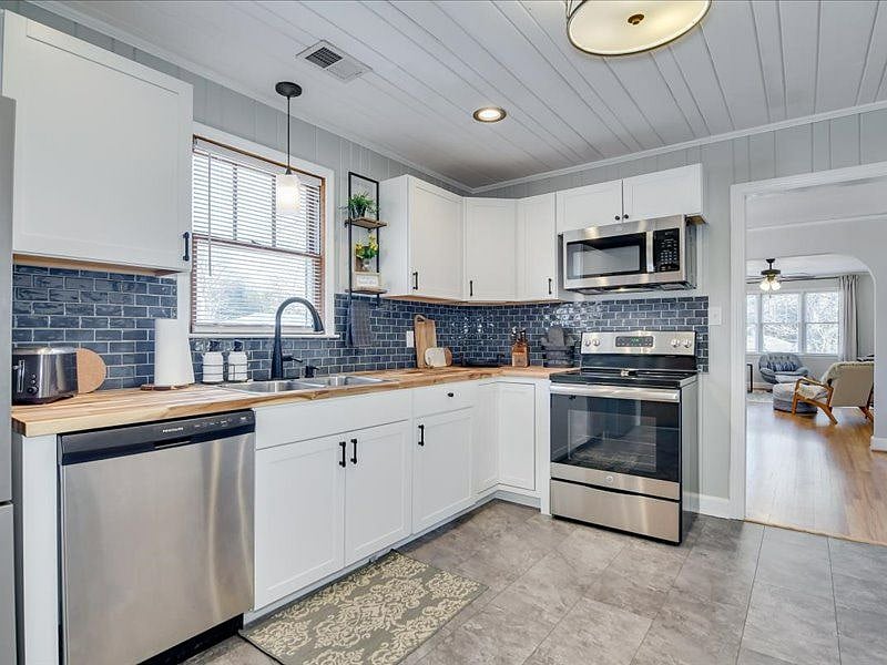 Furnished Finder property 361150_1 photo 13