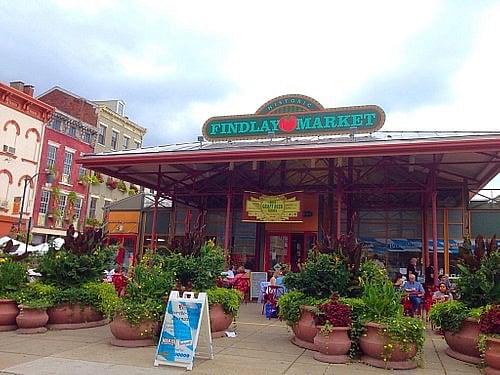 Findlay Market, local produce, shops and restaurants are a short 15 minute car ride. Public parking available nearby