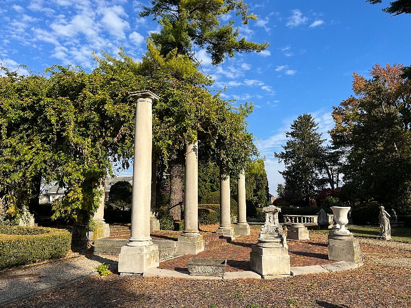 Laurel Court gardens, right up the street
