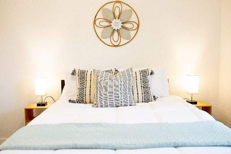Bedroom 2 - Queen bed