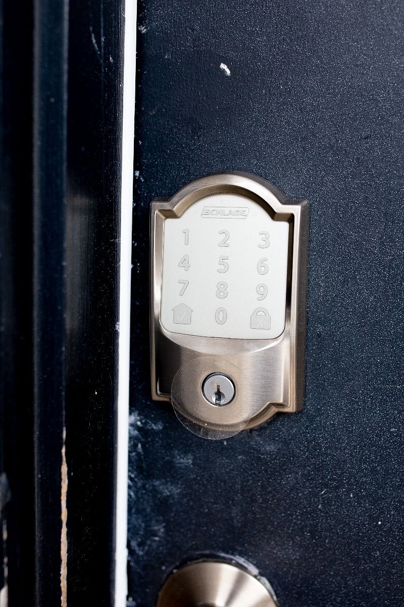 Keyless smart lock entry