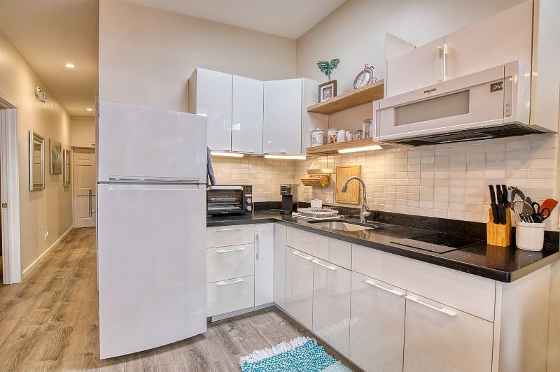 Furnished Finder property 361336_1 photo 4