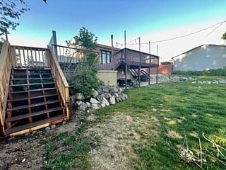 Private entrance from the driveway