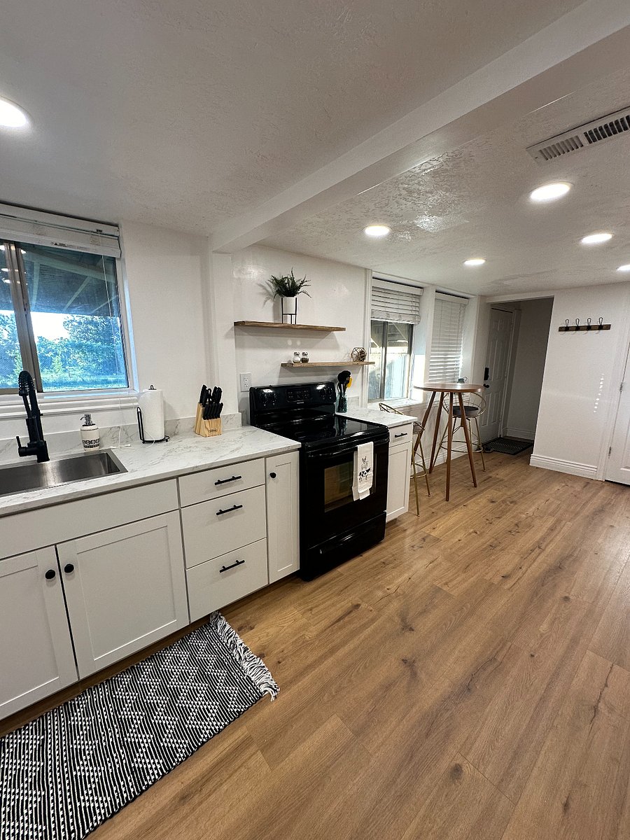 Furnished Finder property 361406_1 photo 3