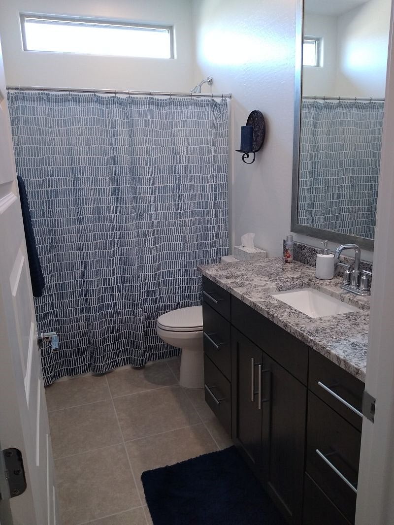 2nd  bathroom