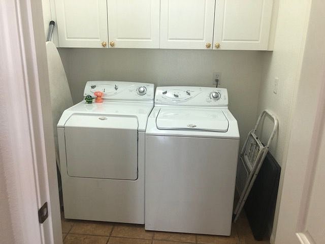 Laundry room adjacent to kitchen