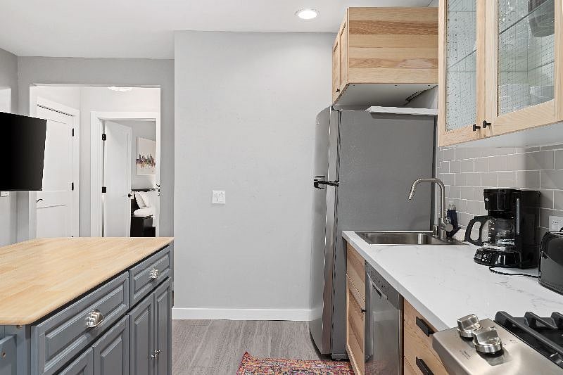 Furnished Finder property 361797_1 photo 8