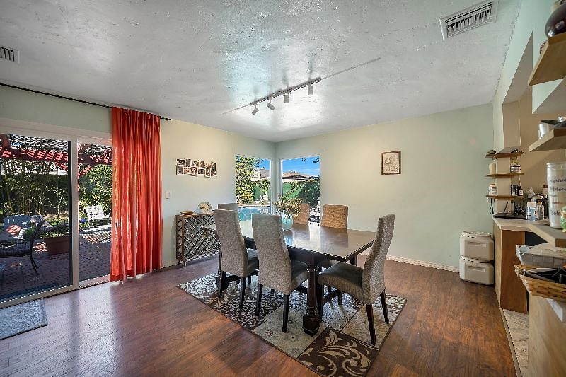 Furnished Finder property 361817_1 photo 6