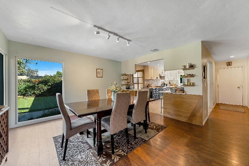 Furnished Finder property 361817_1 photo 7