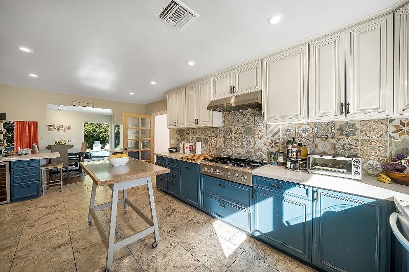 Furnished Finder property 361817_1 photo 17