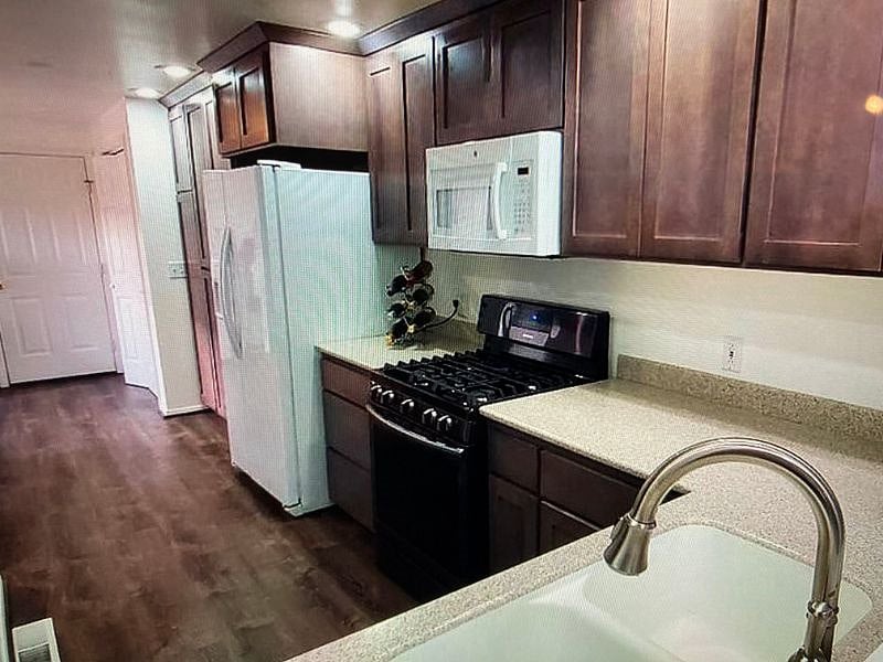 Furnished Finder property 361885_1 photo 13