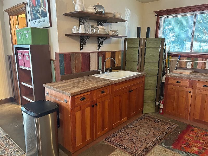 Furnished Finder property 361938_2 photo 8