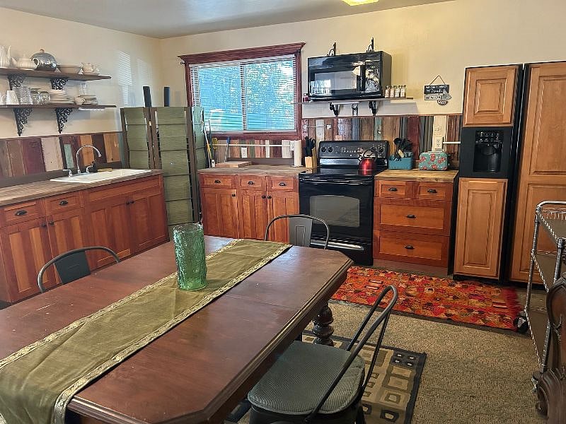 Furnished Finder property 361938_2 photo 9