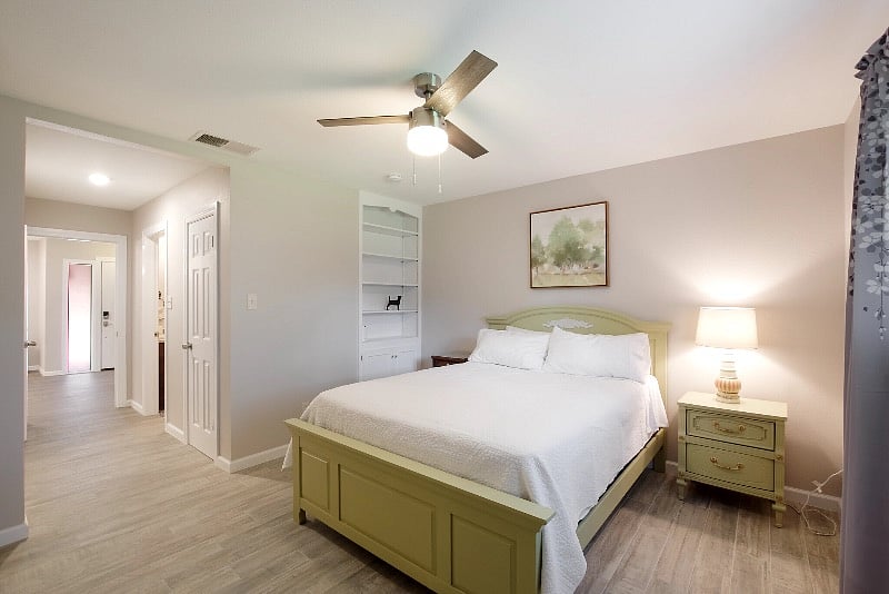 Master bedroom suite. Picture shows a queen bed, but it now has a king-size bed for your comfort