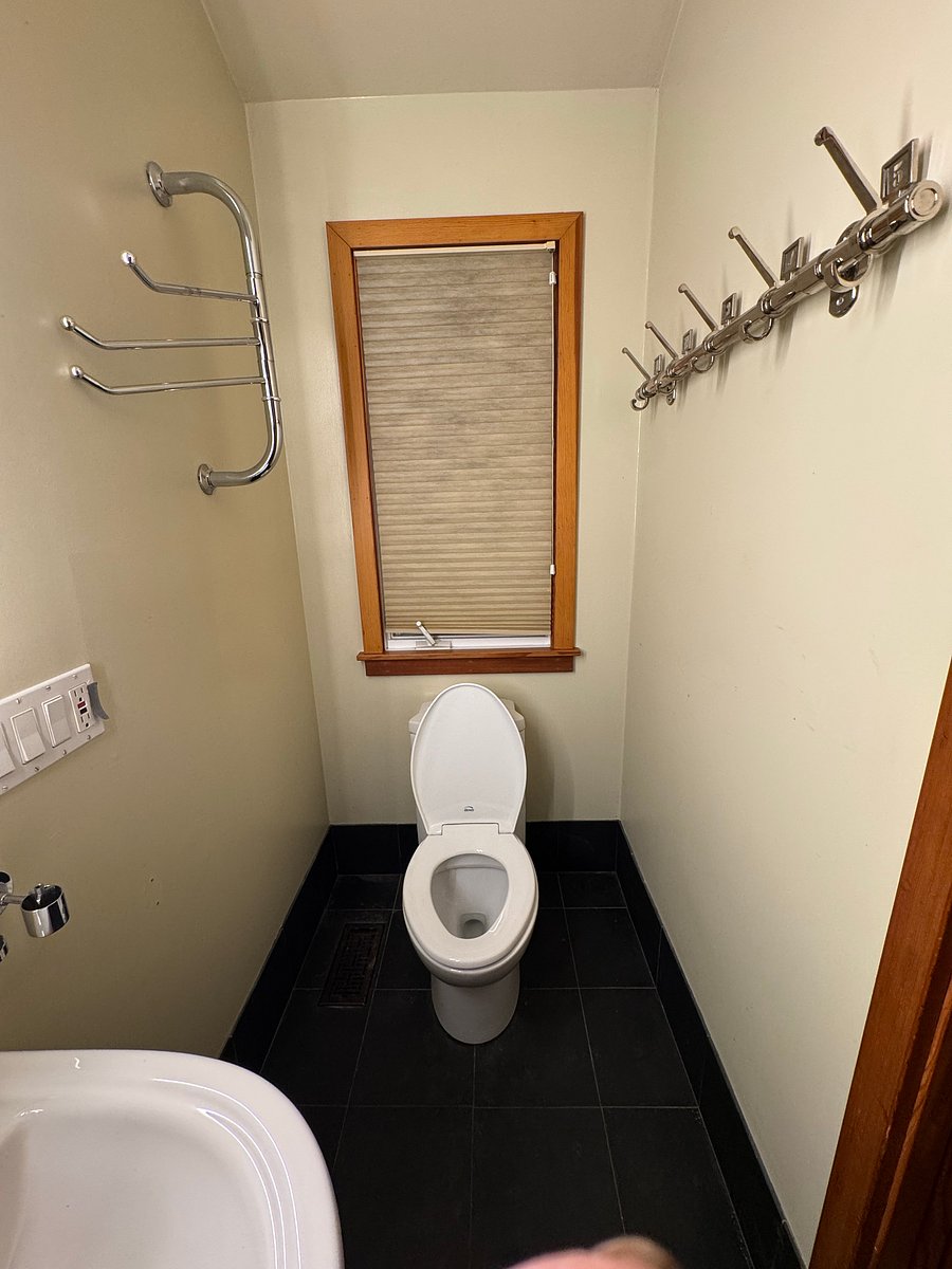 Furnished Finder property 362381_2 photo 8