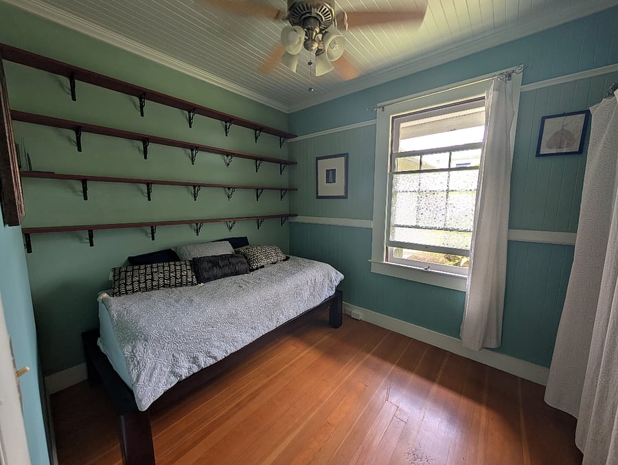 3rd bedroom with twin