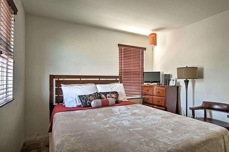 bedroom2