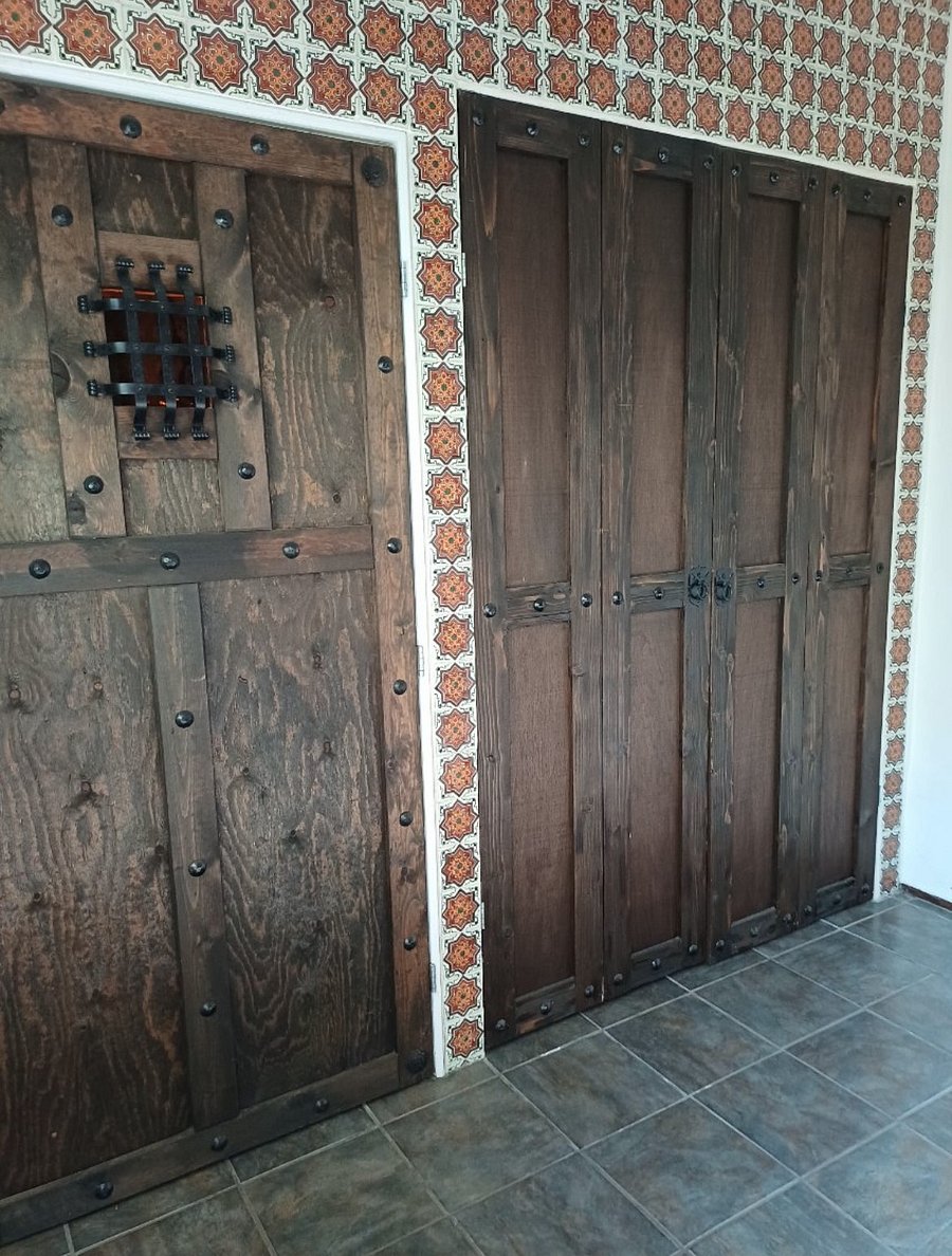Murphy bed & Closet
