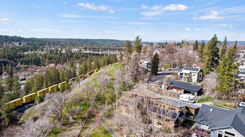 The Spokane Bluff trail system is just out your back door