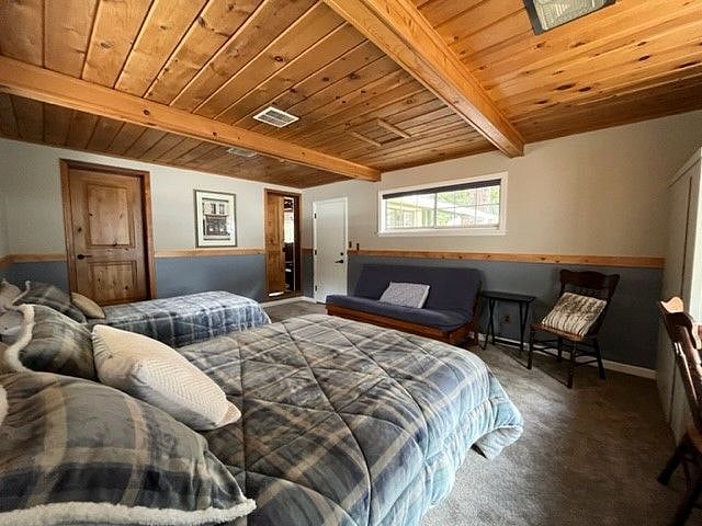 Guest bedroom