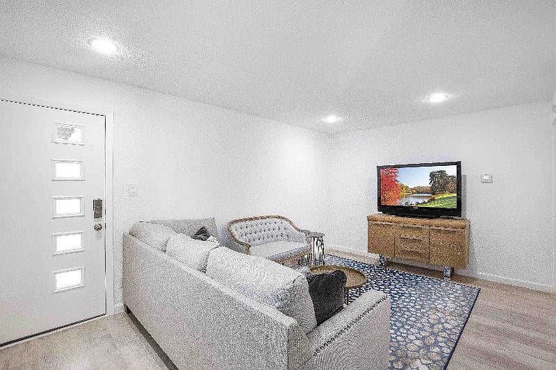 Furnished Finder property 363141_1 photo 6