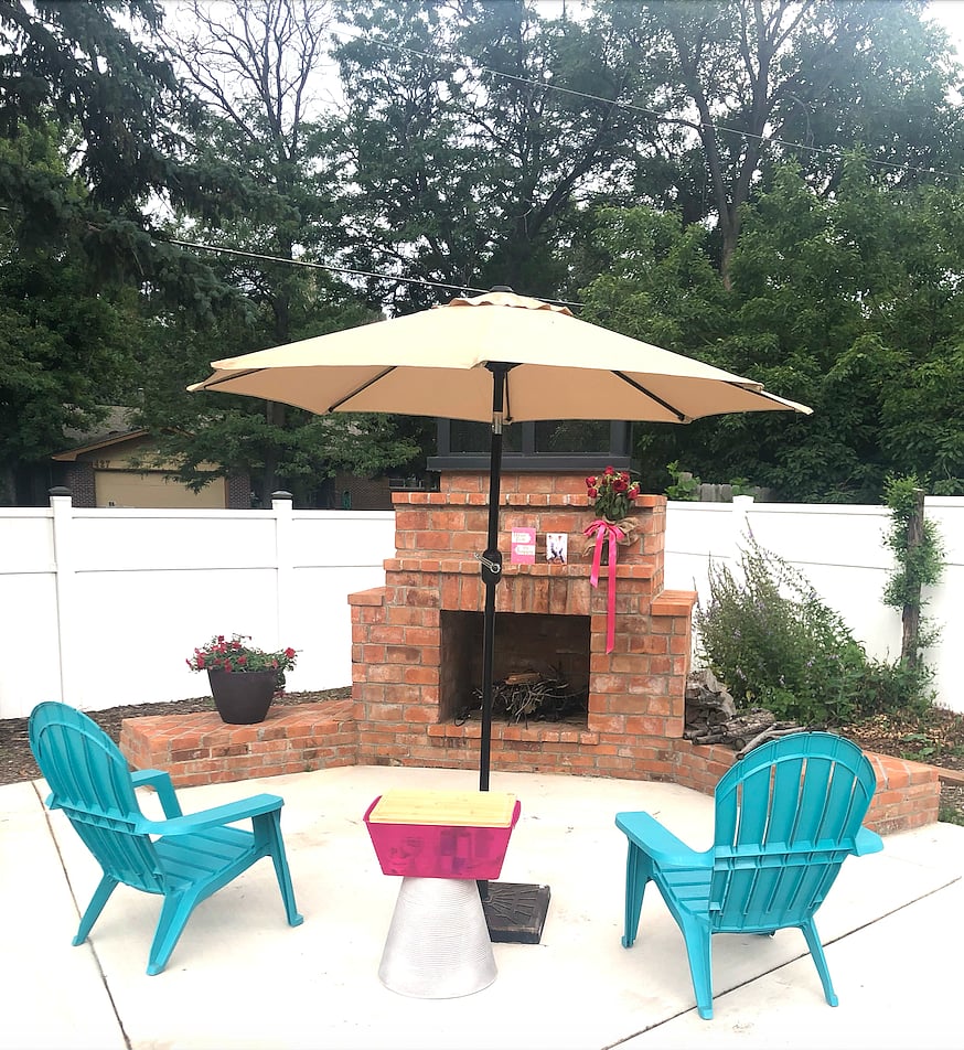Enjoy MORE PRIVACY THAN AN APARTMENT COMPLEX when you drive through your electric gate to come home to this peaceful oasis. Only you and the landlord will live on this 9,000 SF property. And she will encourage you to use the entire house (if you wish) when she travels! There are TWO outdoor entertainment areas where you can relax.