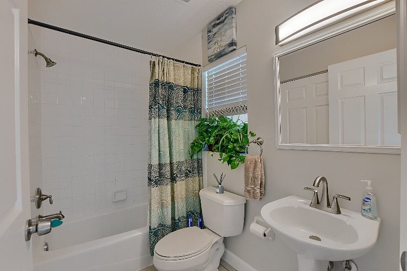 2nd bathroom