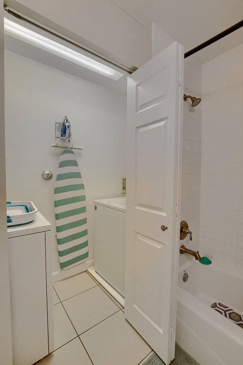 Laundry room, inside 2nd bathroom