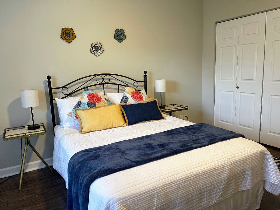 2nd bedroom