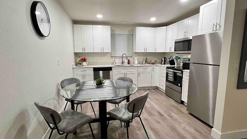 Furnished Finder property 364023_1 photo 4