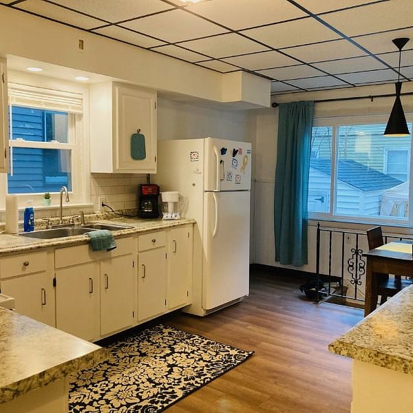 Shared kitchen. Extra seating for two.