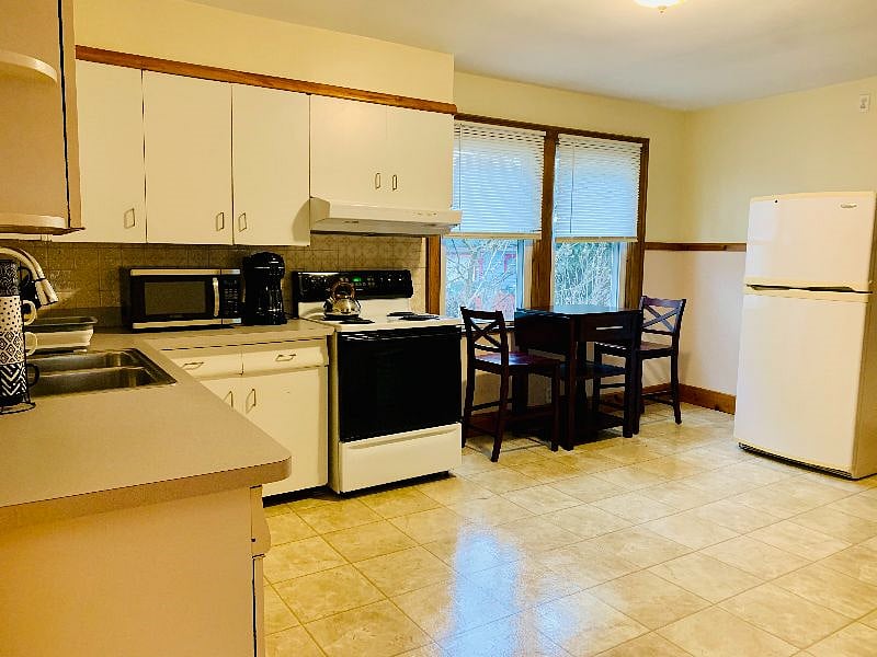 Furnished Finder property 364079_1 photo 8
