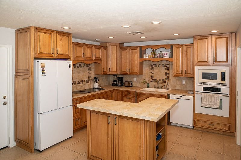 Furnished Finder property 364343_1 photo 3