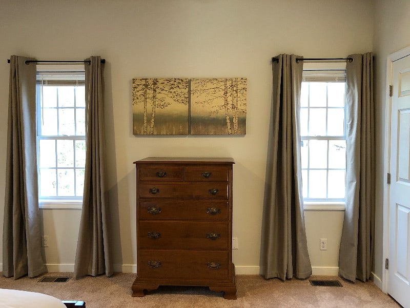 The apartment has plenty of windows and bright natural light. Blackout curtains transform your room into a cozy place to rest.