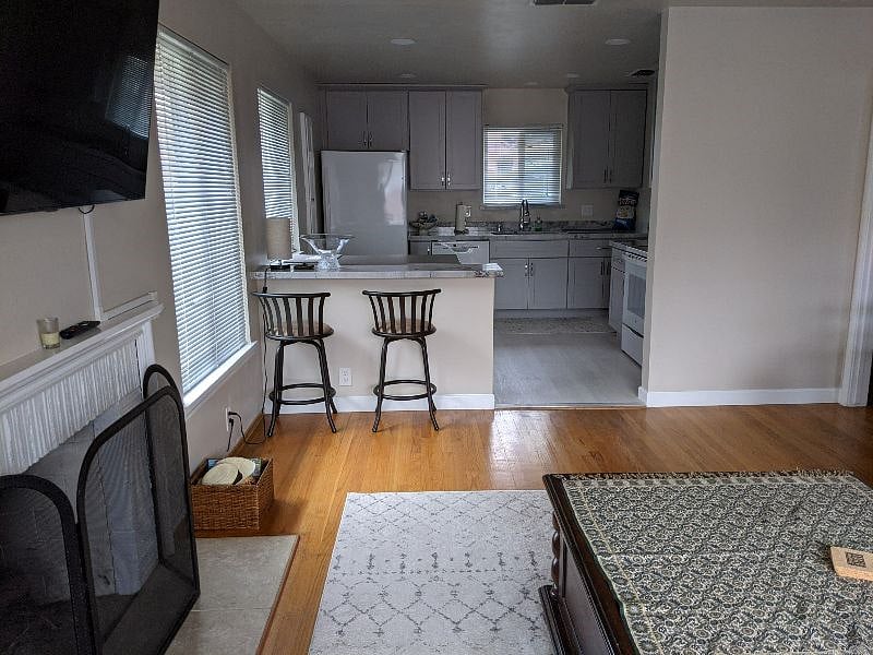 Furnished Finder property 364767_1 photo 3