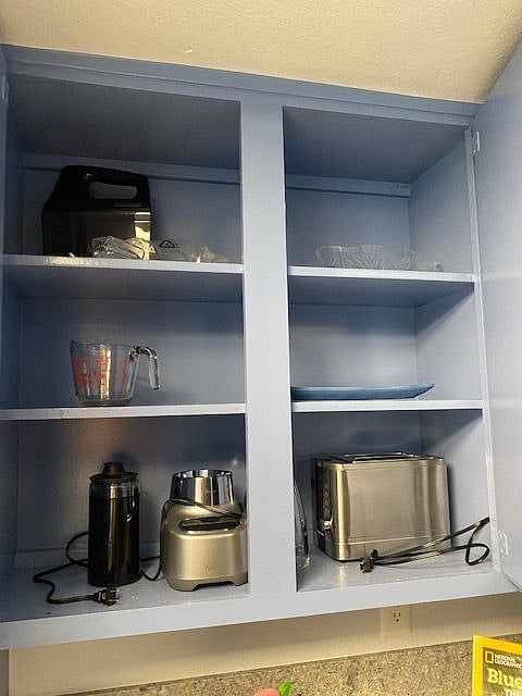 cooking supplies include a blender and toaster.