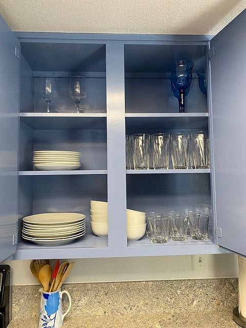 Plenty of dishware!