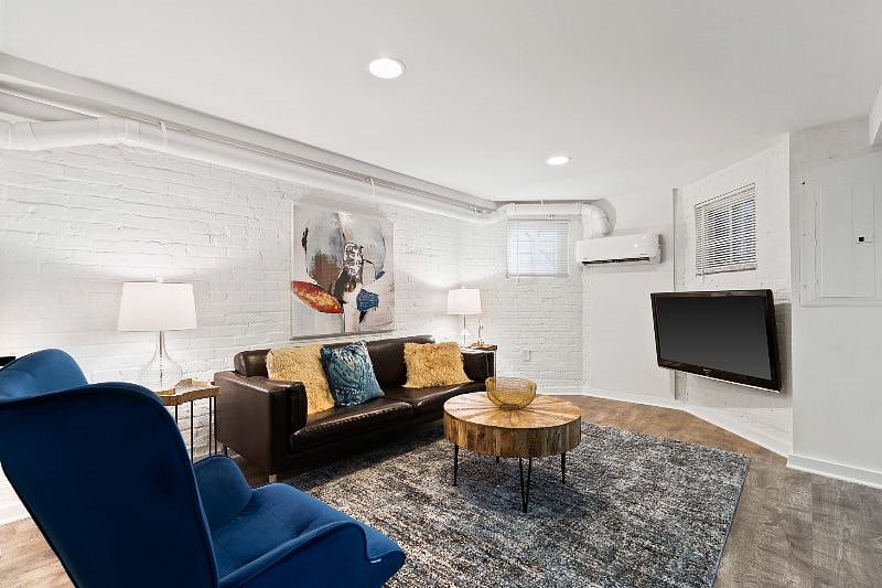 Living Room with SmartTV