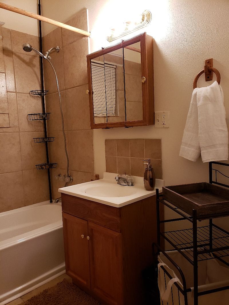 Furnished Finder property 365182_1 photo 6