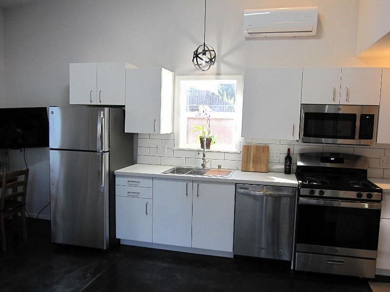 Furnished Finder property 365269_1 photo 6