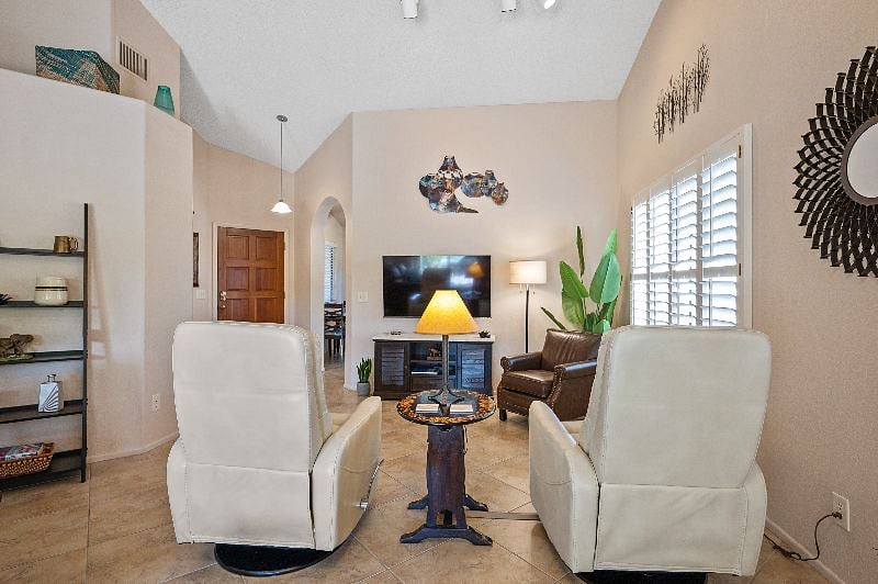 Furnished Finder property 365313_1 photo 10