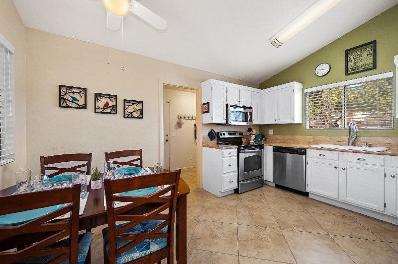 Furnished Finder property 365313_1 photo 14