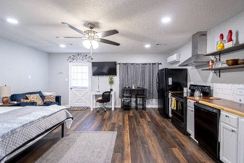 Furnished Finder property 365324_1 photo 5