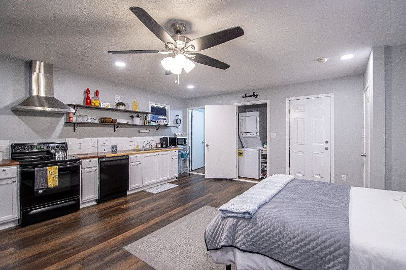 Furnished Finder property 365324_1 photo 9