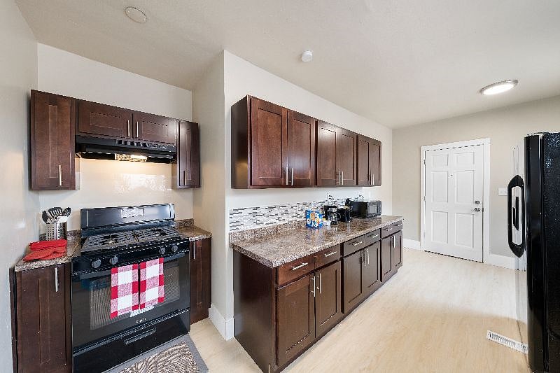 Furnished Finder property 365367_2 photo 8