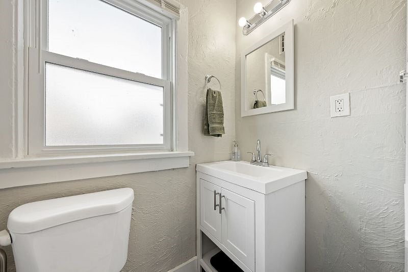 Furnished Finder property 365367_3 photo 15