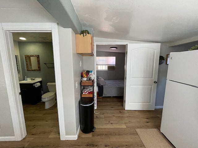 view of 2nd bath and bedroom