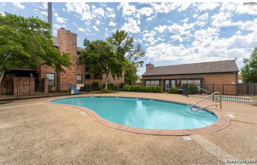 Furnished Finder property 365417_1 photo 6